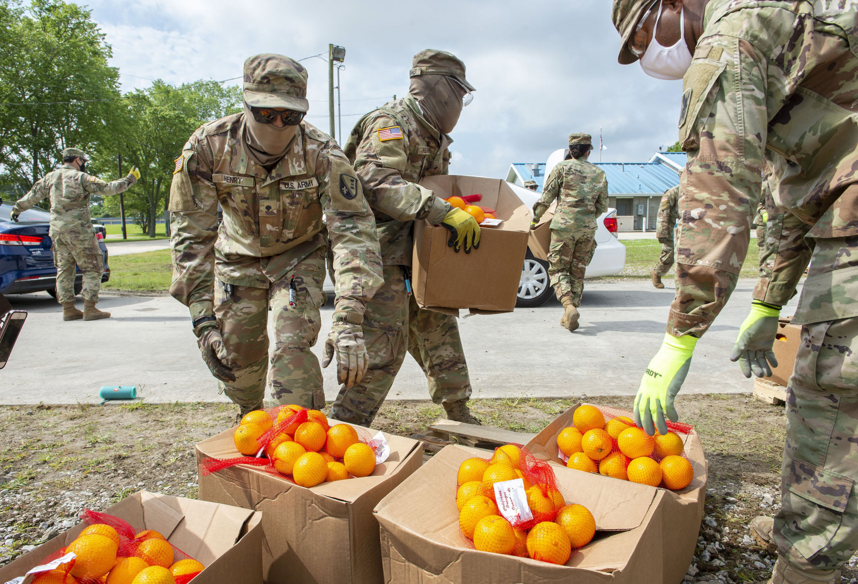 BR.wildportallenfooddistrib.adv. 0067 bf.JPG